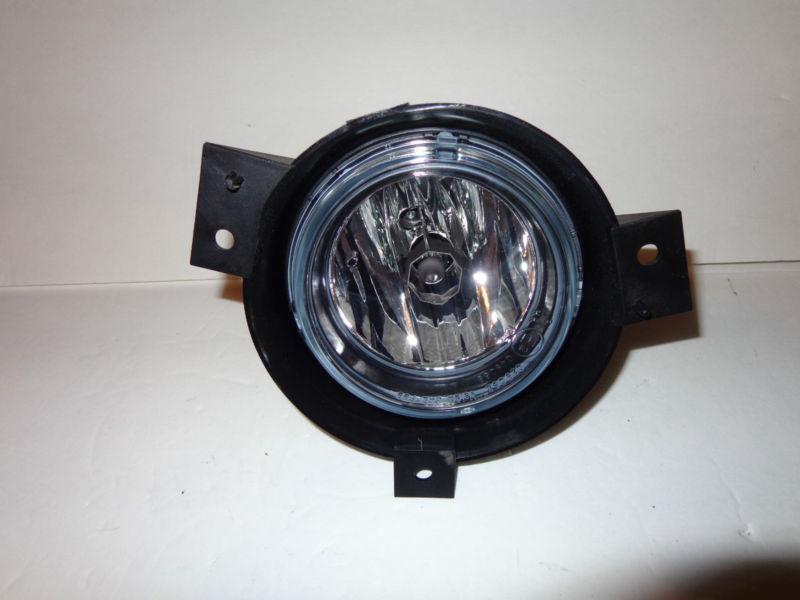 2003 ford ranger rh fog lamp assembly ford #1l5z-15200-ca oem nos