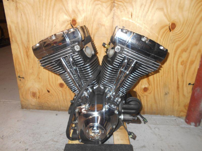 #6891 - 2003 03 04 harley touring ultra classic  twin cam a 88ci engine / motor