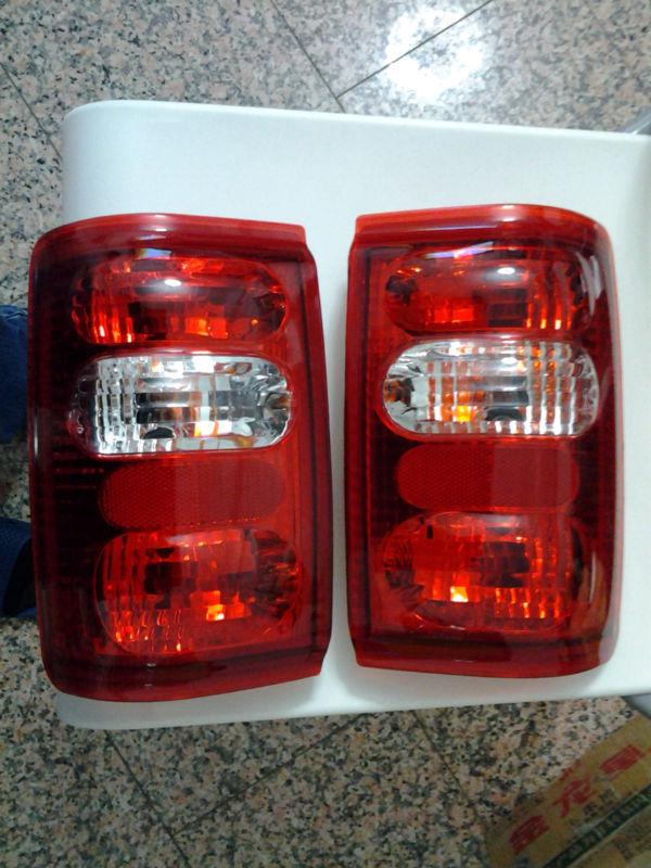 1990-1995 toyota 4runner sr5 hilux ln130 kzn130 vzn130 euro clear tail lights