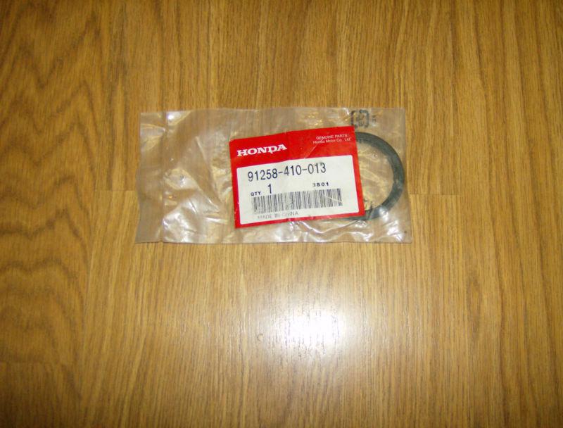 Honda xr400 xr250 front wheel seal