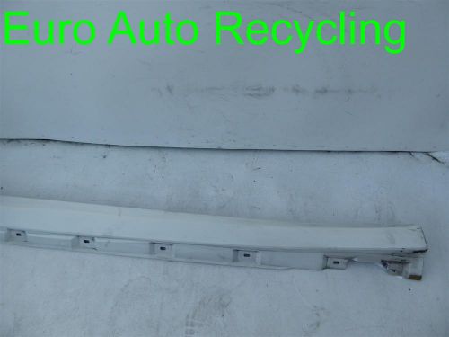 06 mercedes-benz r350 right side skirt rocker molding 2516980454 white c960