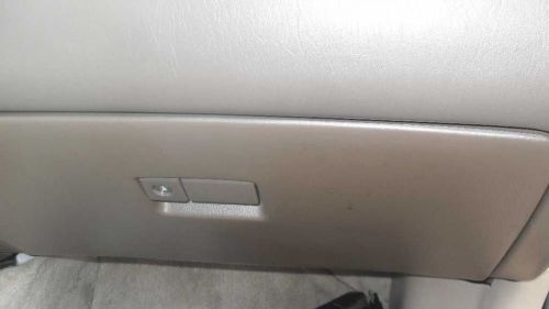 Camry     1999 glove box 49936