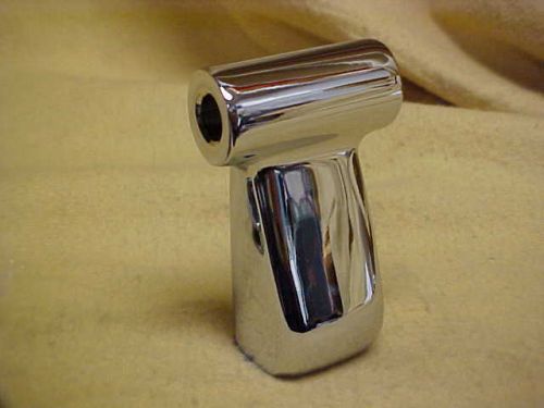 Harley,sportster,dyna ,new chrome headlight bottom mount for 39 mm forks