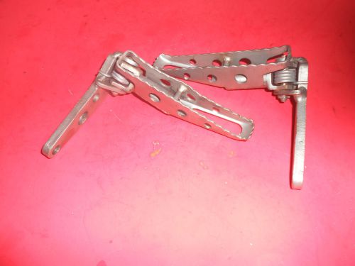 1984 honda atc250r foot pegs and foot peg brackets