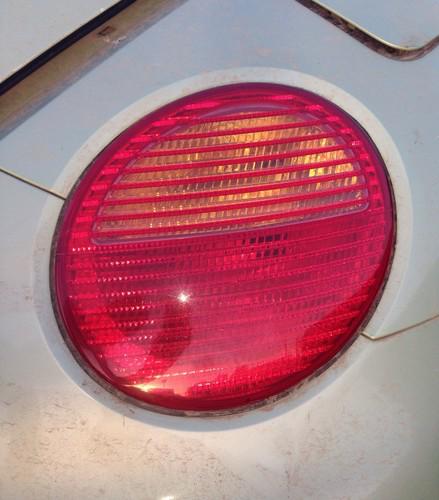 Right/passenger tail light 98 99 00 01 02 03 04 05 vw beetle