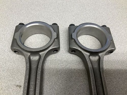 2pcs connecting rods for kubota d902 engine 1g687-22010