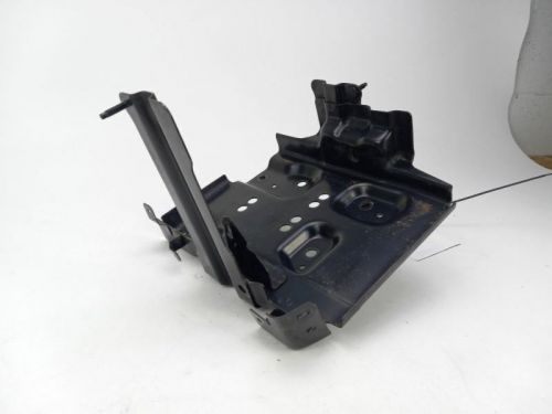 2008 nissan rogue battery tray