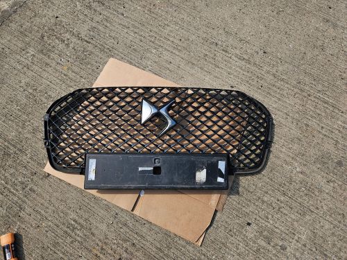 Ds 7 ds7 2019 crossback front bumper grill in black 9819737577