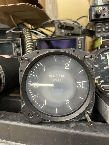 Vertical speed indicator cessna pn c661035-0101  16455 overnight ship available