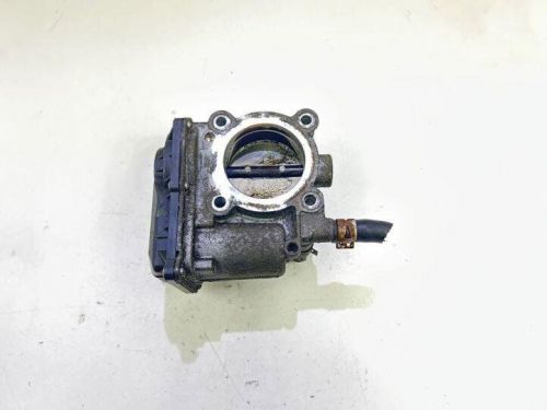 Toyota corolla estate e14 throttle 220300t050 1.60 petrol 100kw 25009663-