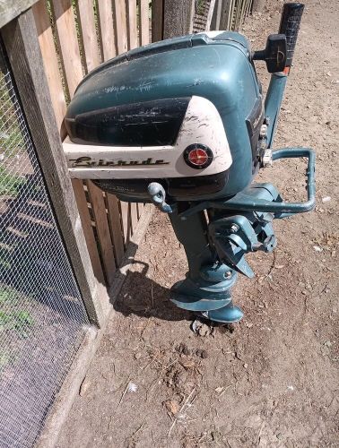 Evinrude fleetwin  7.5 boat motor   hardly used fix / parts