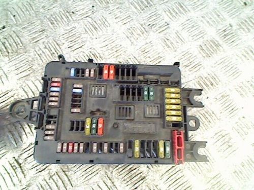 Bmw 1 series (f20) 2013 fuse box fuse box 926111103-