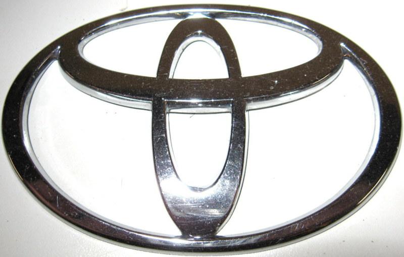 Toyota previa echo paseo tercel corolla camry front hood emblem "t" badge logo