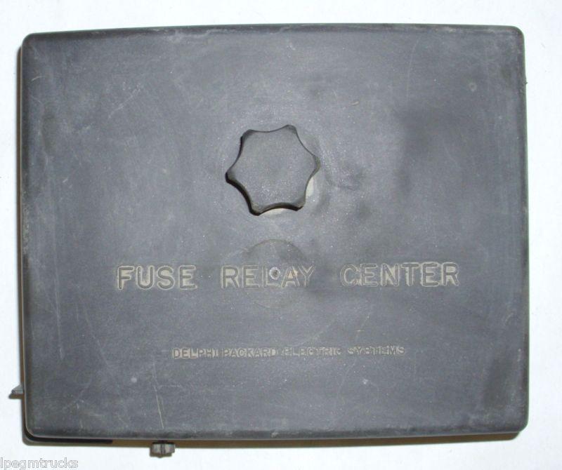 2000 chevy malibu 4d gm 3.1l 3100 v6 underhood fuse and relay center cover