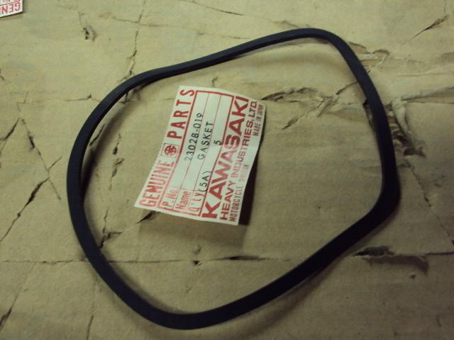 Tail lamp gasket f9 ke125 ke175 ke250 kl250 kz400 kz440  23028-019  nos kawasaki