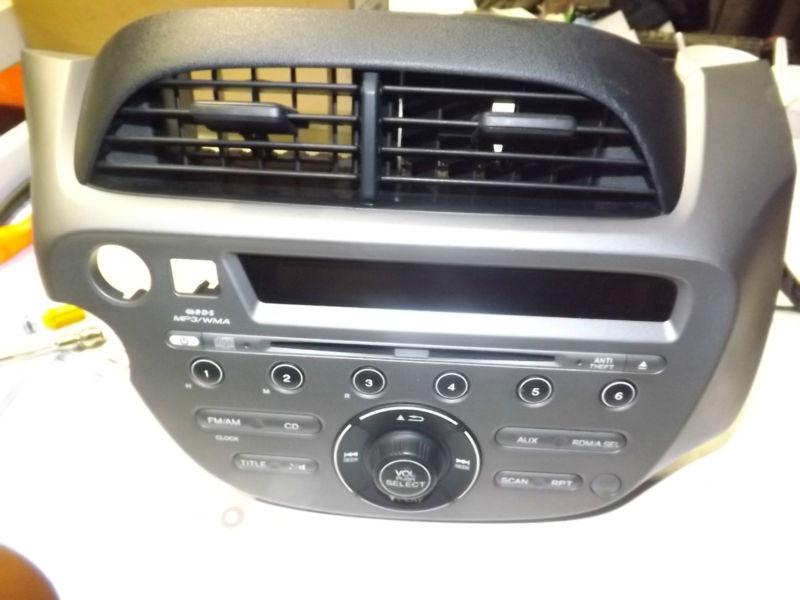 2009 2010 2011 honda fit am fm cd aux radio 39100-tk6-a011-m1 oem