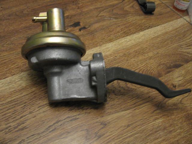 Carter international harvester nos  fuel pump  m 6959 1968-1980 vechicles