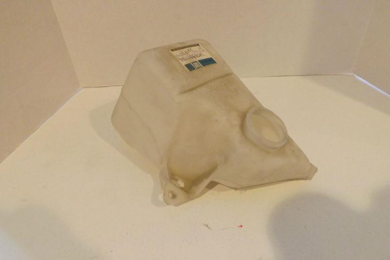 1985 - 1990 buick lesabre and estate   windshield washer reservoir nos 25501794