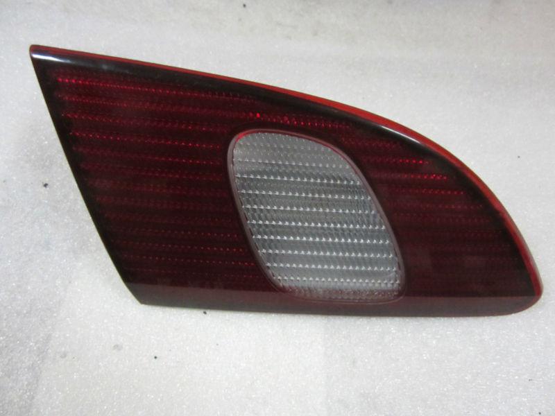 98 99 00 toyota corolla trunk lid light left