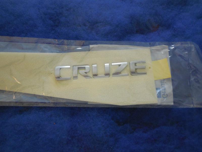 New oem 2011-2013 chevrolet cruze emblem part#95989983