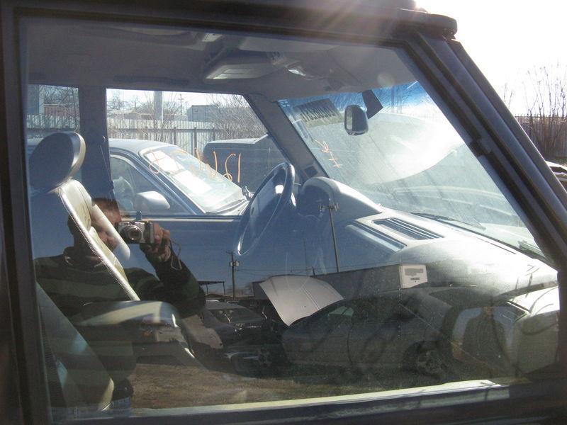 1994-1995-1996-1997-1998-1999 land rover discovery right front door glass