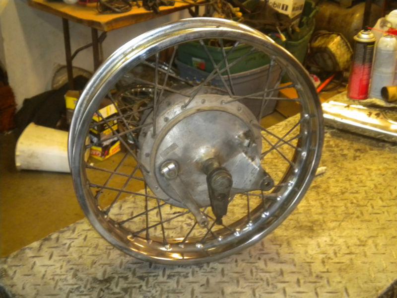 Suzuki gt750 18" rear wheel, axle re5