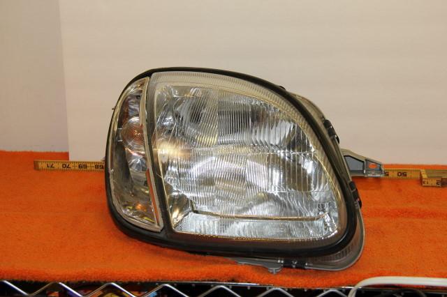 Used oem mercedes benz r170 passenger headlight assembly bosch 0302474012