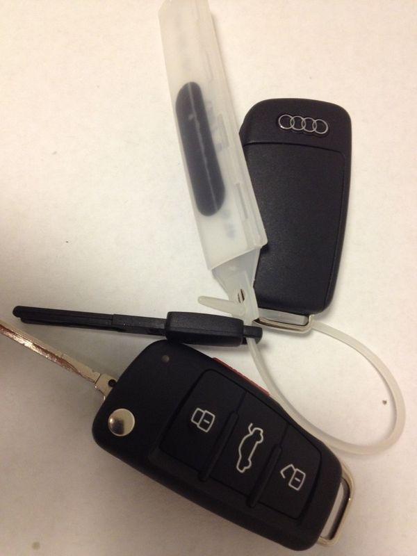 Audi keys - complete set - new!!!