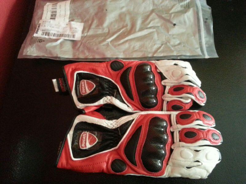 Ducati runner 11 red white black leather carbon gloves 1 time deal get it now !