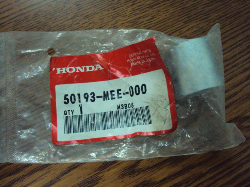 Honda 2003-2006 cbr600rr, collar c, engine hanger 50193-mee-000