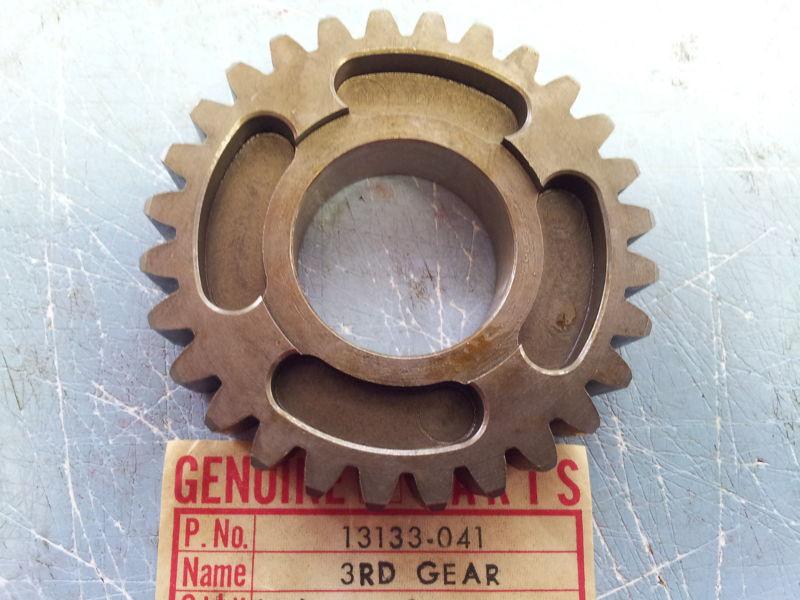 Kawasaki kz750 z 750 kz650 z 650 1976-1979 3rd drive gear output 13133-041 nos