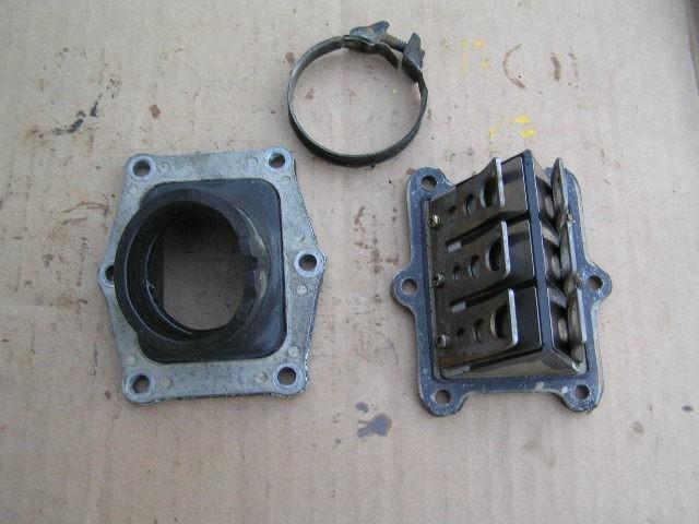 Honda elsinore1983 82 480 cr intake manifold & reeds cage rubber boot joint good