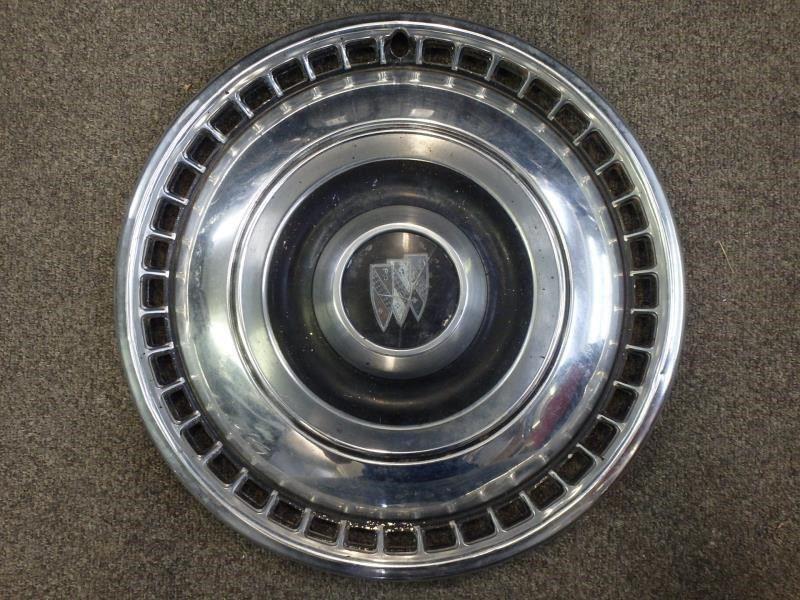 67 electra wheel cover exc. wire type lesabre 40-slot type