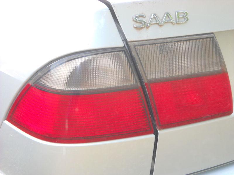 99 00 01 saab 9-5 left taillight