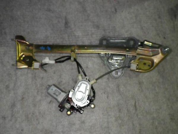 Toyota mark ii 2000 rear left door regulator [1113420]