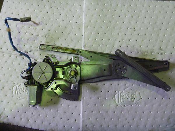 Honda life 1999 rear left door regulator [2613420]