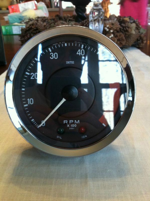 1971 triumph tr6 smiths tachometer (oem)