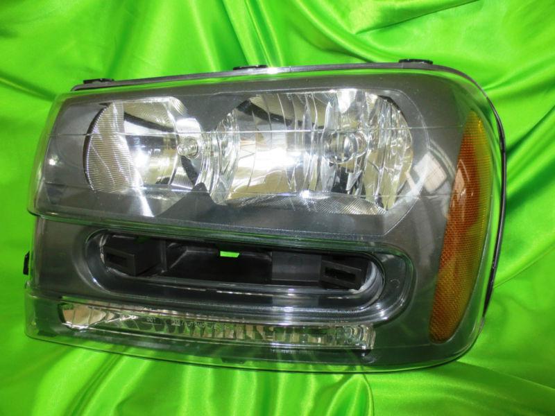 02 03 04 05 06 07 08 09 trailblazer left oem headlight ** with warranty**j2-6