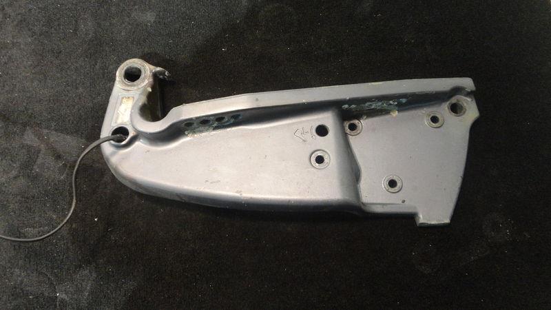 Stbd clamp bracket assy #61a-43112-21-ek for 1990 yamaha 250hp outboard motor 