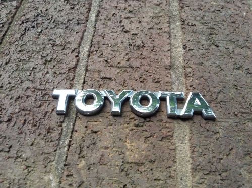 1999-2000-2001-2002-2003-2004-2005-2006 toyota celica gt trunk-hatch emblem