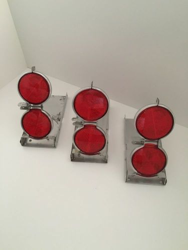 Vtg emergency road reflectors in metal case