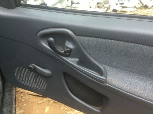 2002 chevrolet cavalier right interior door handle