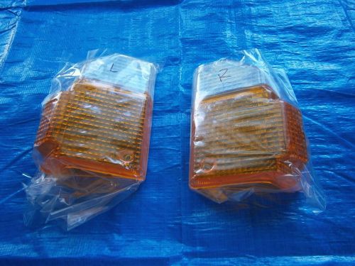 Toyota landcruiser front indicator lens pair (lens only) 75 series corner lamp