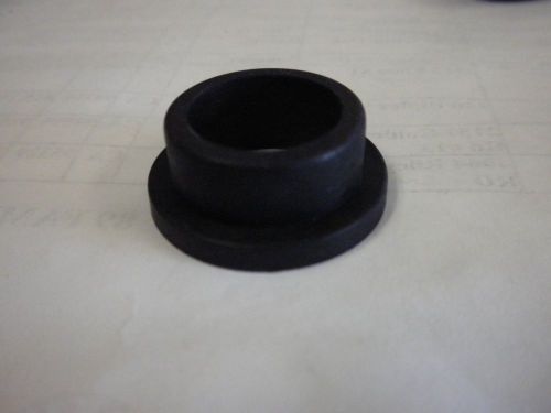 Xjs 76-79 grommet for cooling fan switch c37990-am