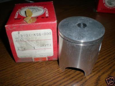 Nos honda piston std 1986 cr125 cr125r 13101-ks6-000