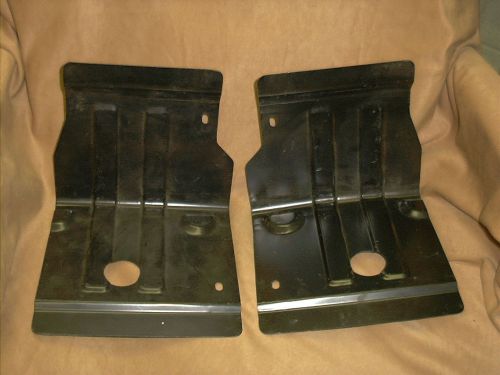 1970&#039;s,1980&#039;s ford courier,mazda b2000 sundowner nos front fender splash shields