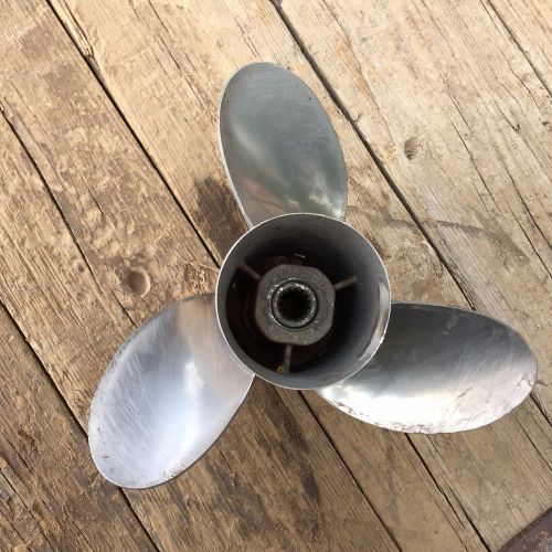 Boat propeller quicksilver mirage 17p mercruiser bravo 1 new center hub