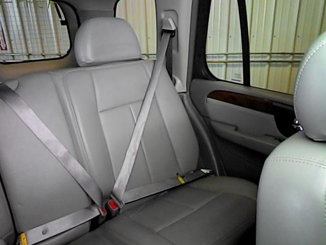 2006 gmc envoy rear seat belt & retractor only lh driver gray