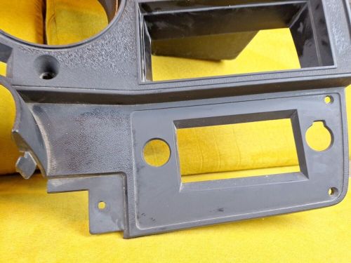 Oem factory 84-87 chevy gmc truck dash gauge bezel c10 k5 k10 squarebody gm