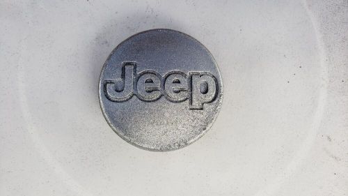 2&#034; silver metallic (painted) 97-06 jeep wrangler cherokee center wheel cap